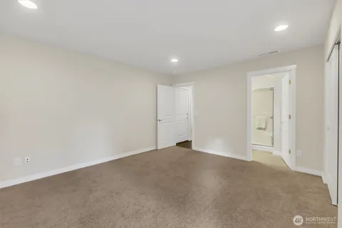 $1,150,000 | 14610 36th Avenue Northeast, Lake Forest Park, WA 98155