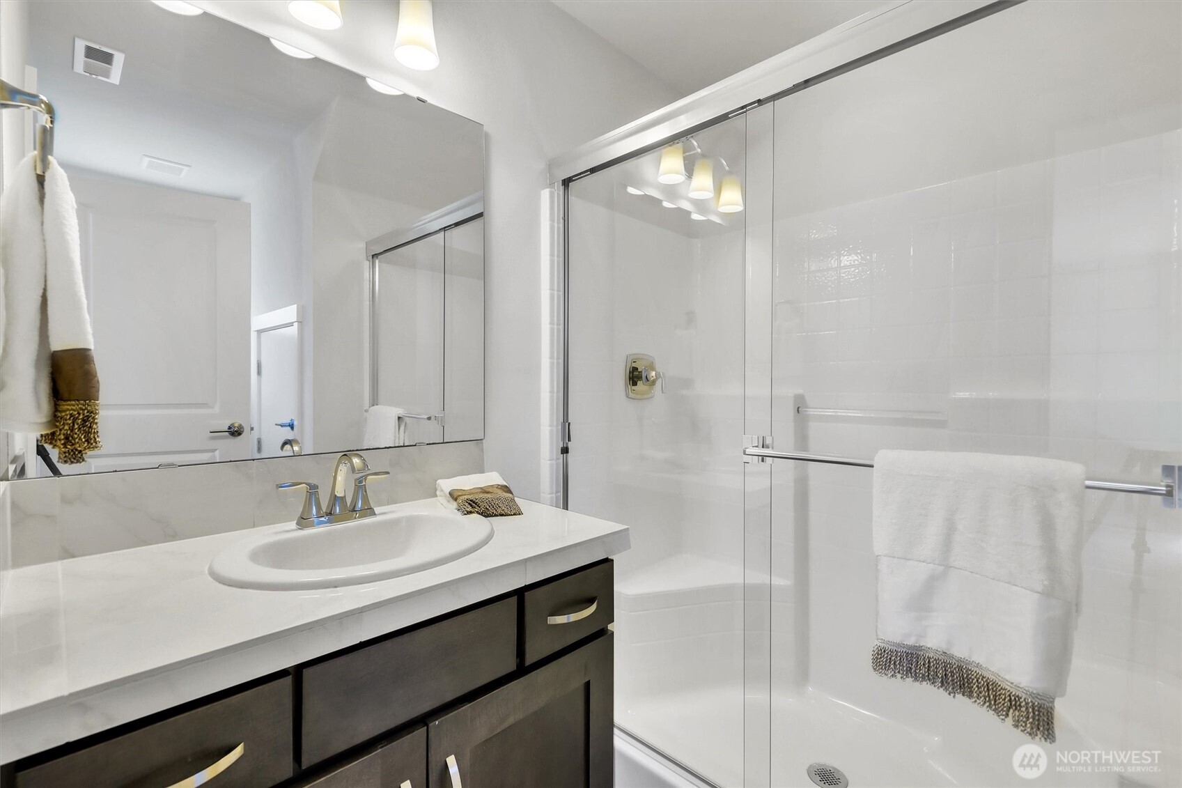 14610 36th Avenue Northeast Lake Forest Park, WA 98155 - Photo 26 of 37