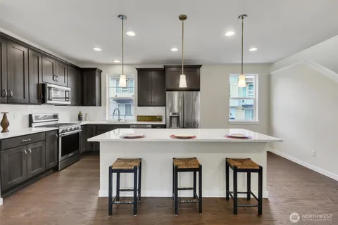 $1,150,000 | 14610 36th Avenue Northeast, Lake Forest Park, WA 98155