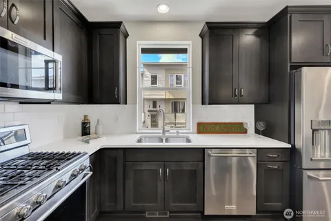 $1,150,000 | 14610 36th Avenue Northeast, Lake Forest Park, WA 98155