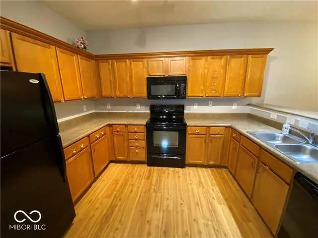 $2,450 | 5221 Bombay Drive, Indianapolis, IN 46239