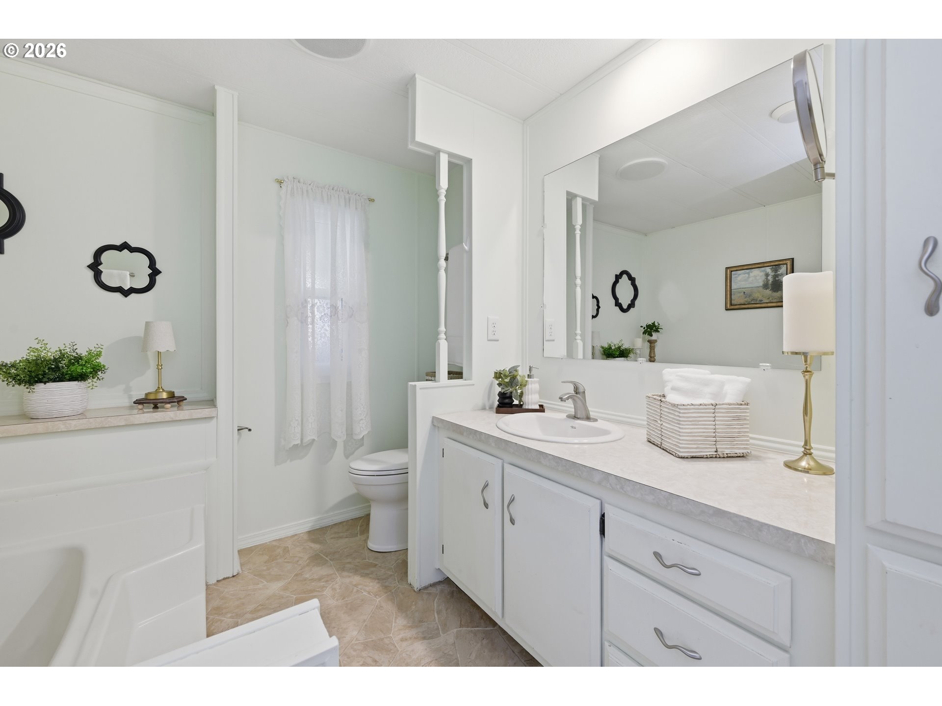 658 South 57th Street, Unit 35 Springfield, OR 97478 - Photo 21 of 35 Bedroom, Owner's Suite