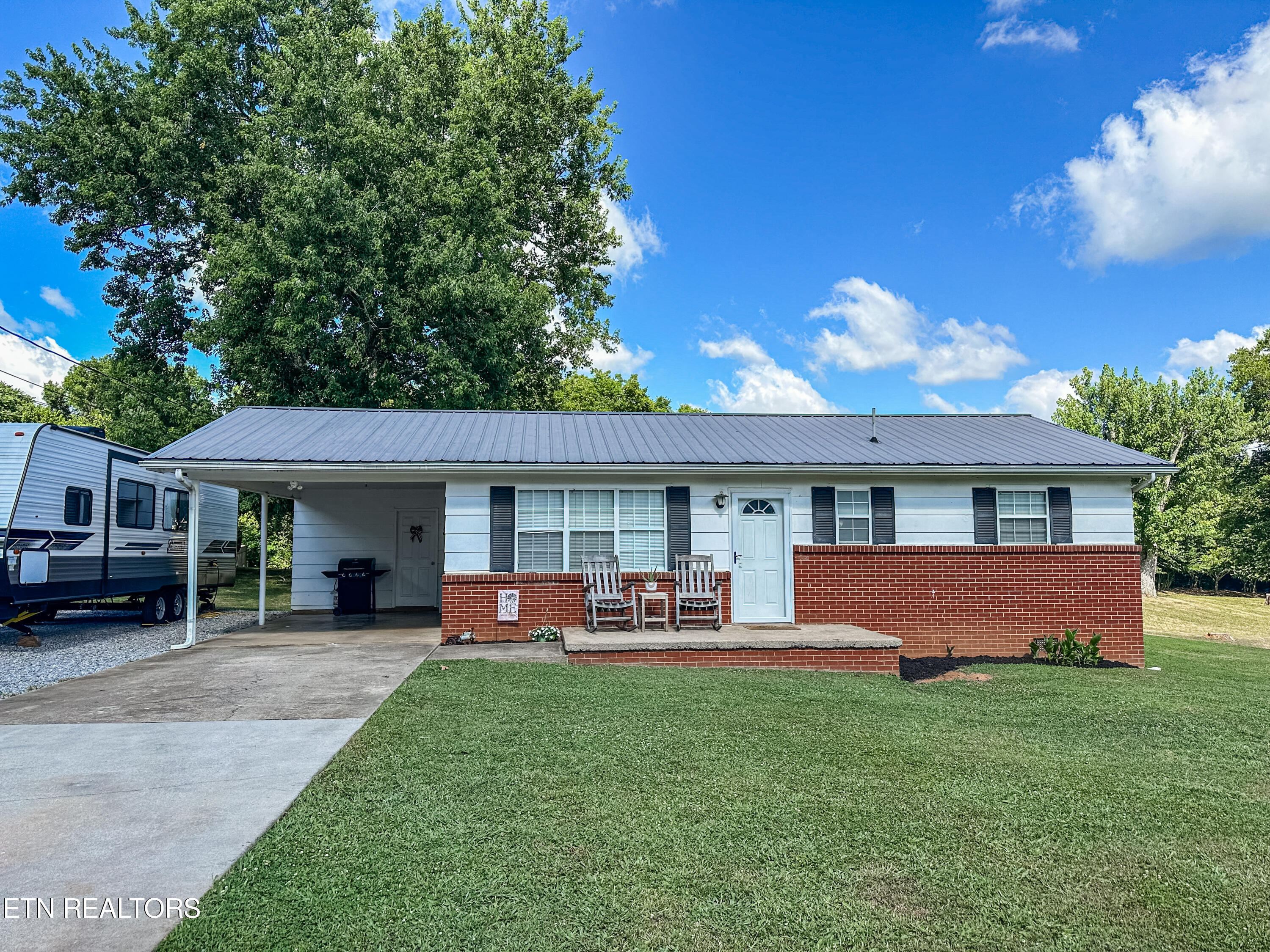 111 Hawkins Road Sweetwater, TN 37874 - Photo 1 of 18 IMG_3087