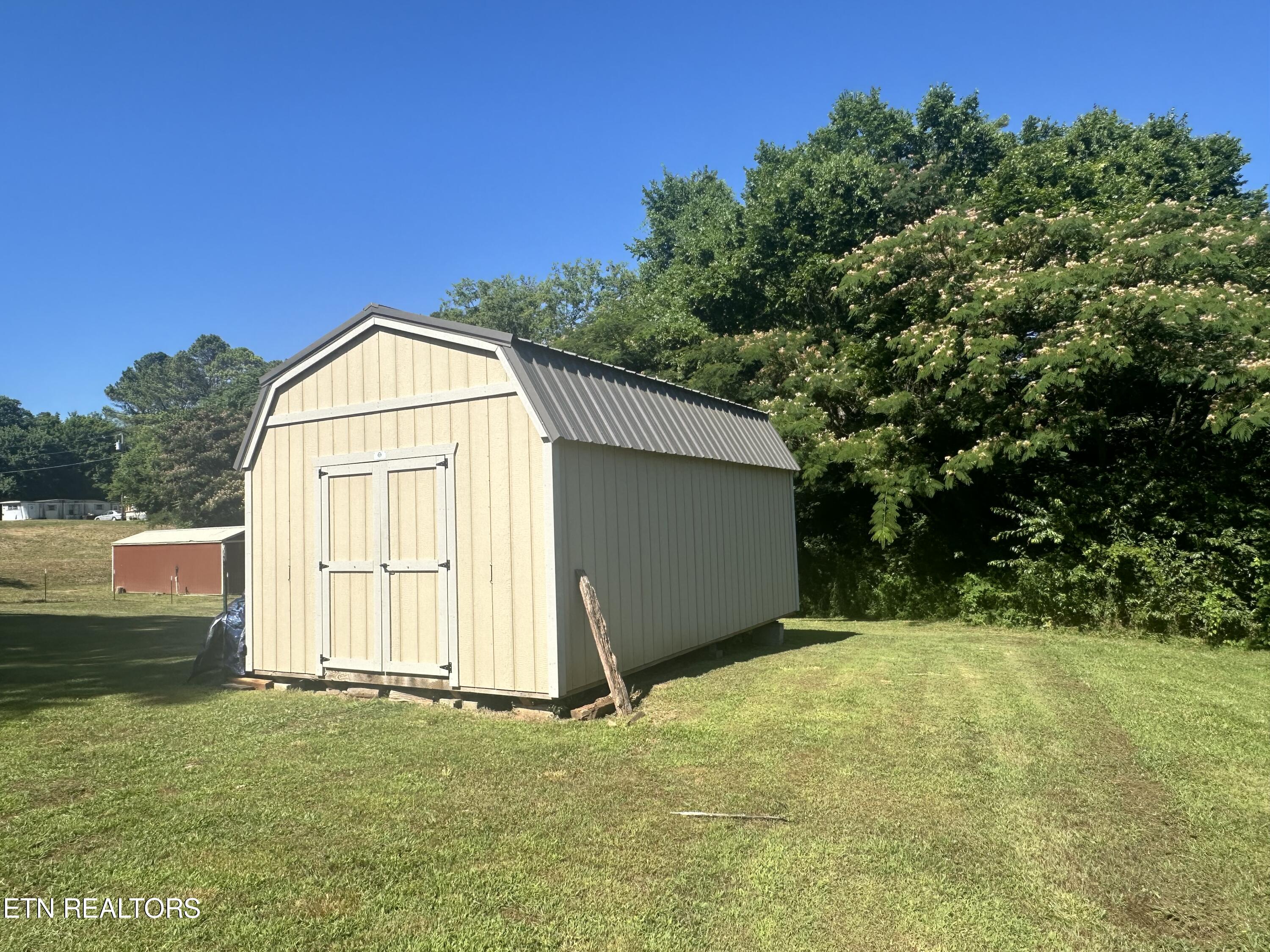 111 Hawkins Road Sweetwater, TN 37874 - Photo 18 of 18 IMG_6318 (1)