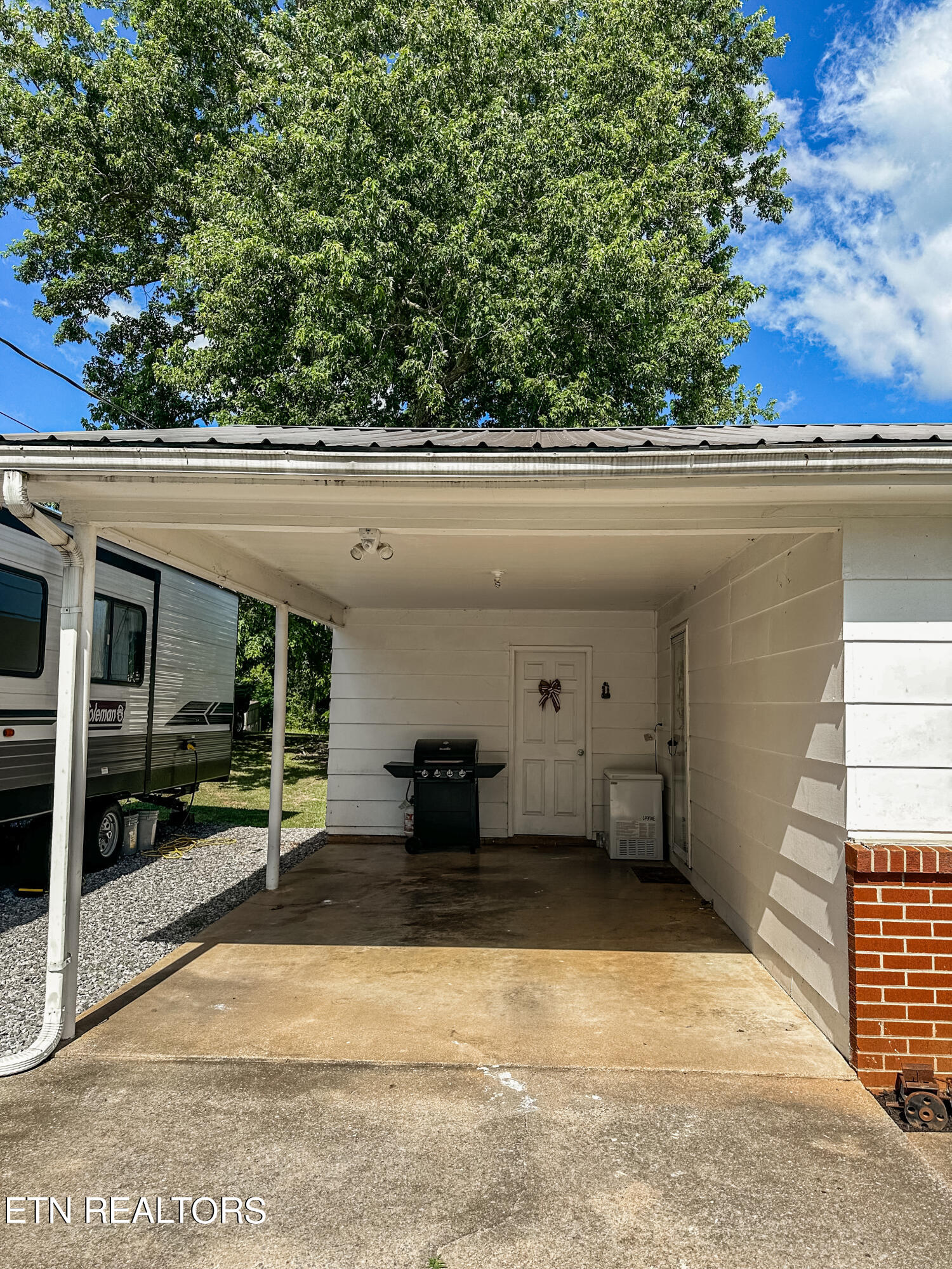 111 Hawkins Road Sweetwater, TN 37874 - Photo 5 of 18 IMG_3091