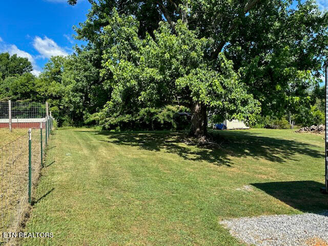 111 Hawkins Road Sweetwater, TN 37874 - Photo 6 of 18 IMG_3092