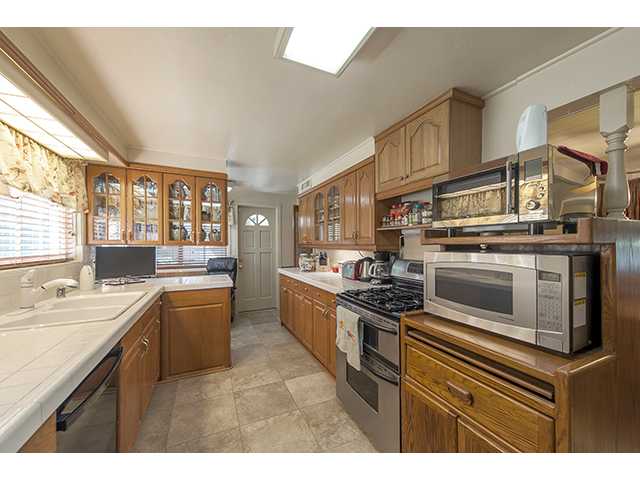 8927 Lakeview Road Lakeside, CA 92040 - Photo 6 of 25 Gallery Image 6