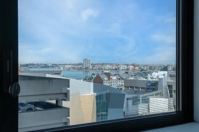 $1,299,000 | 65 East India Row, Unit 9B, Boston, MA 02110