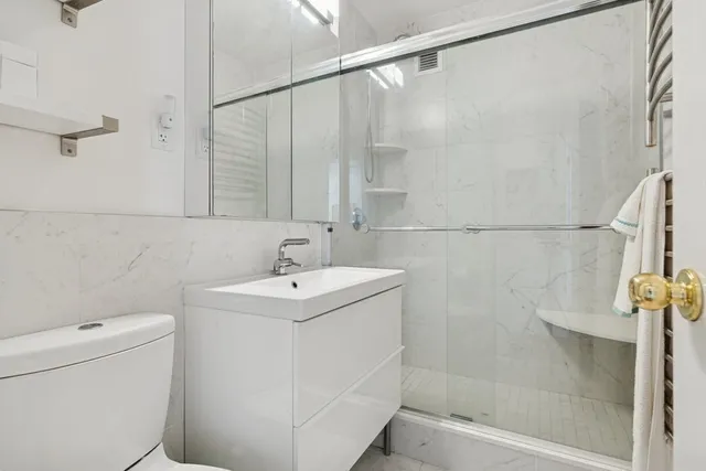 $1,299,000 | 65 East India Row, Unit 9B, Boston, MA 02110