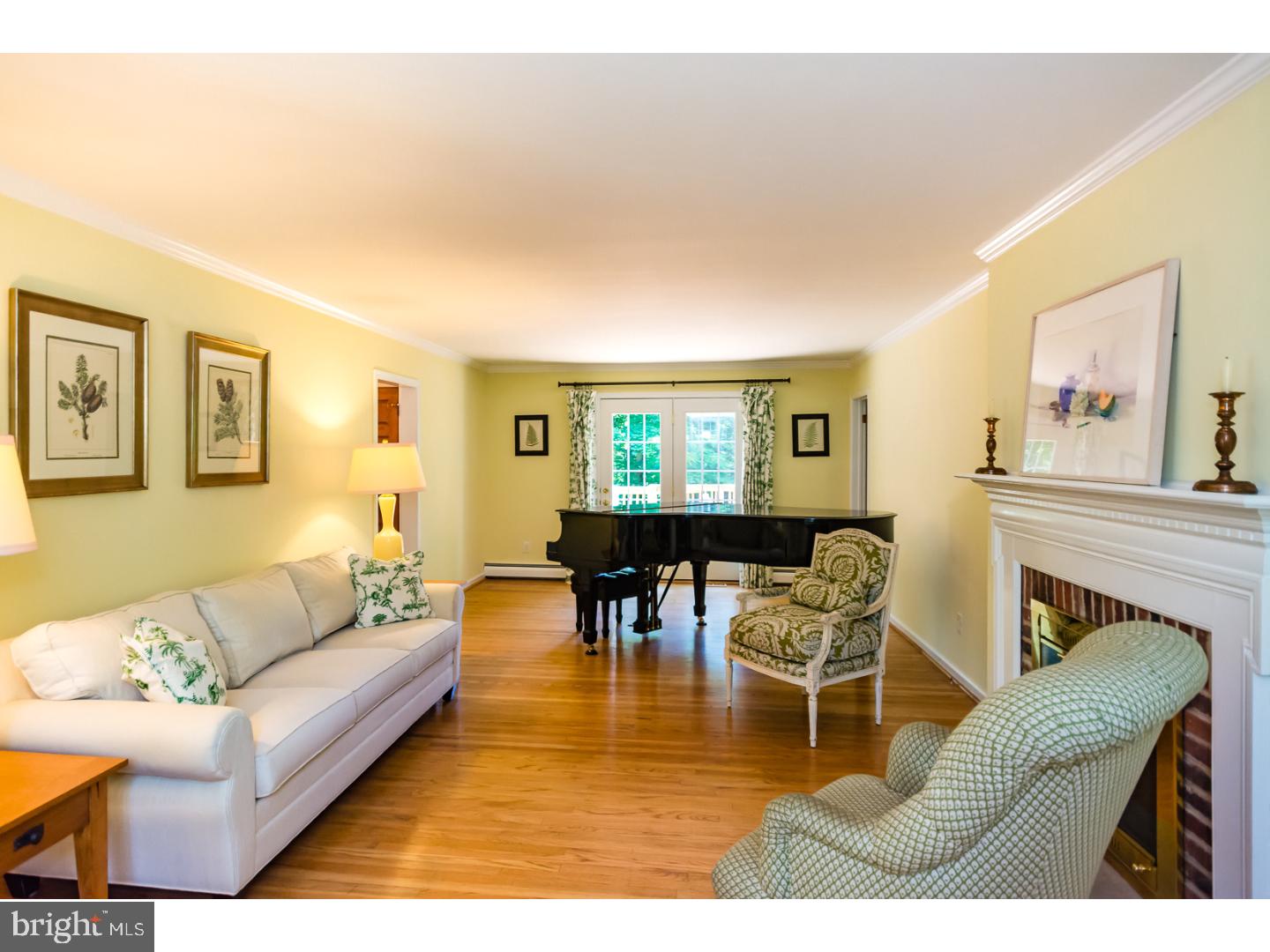 200 South Ridley Creek Road Media, PA 19063 - Photo 7 of 18 Living Room