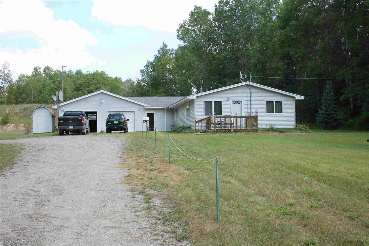 8595 Coolidge Road Farwell, MI 48622 - Photo 2 of 27 1836399-1.JPG