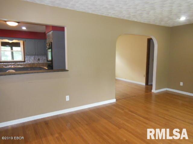 663 Buttonwood Road Xenia, IL 62899 - Photo 16 of 52 Gallery Image 16