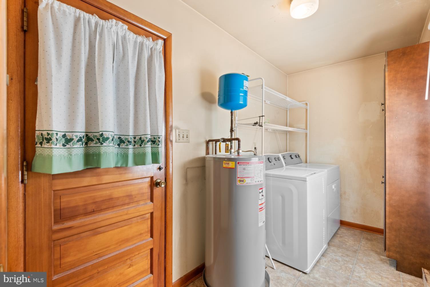 304 2nd Street Colonial Beach, VA 22443 - Photo 12 of 37