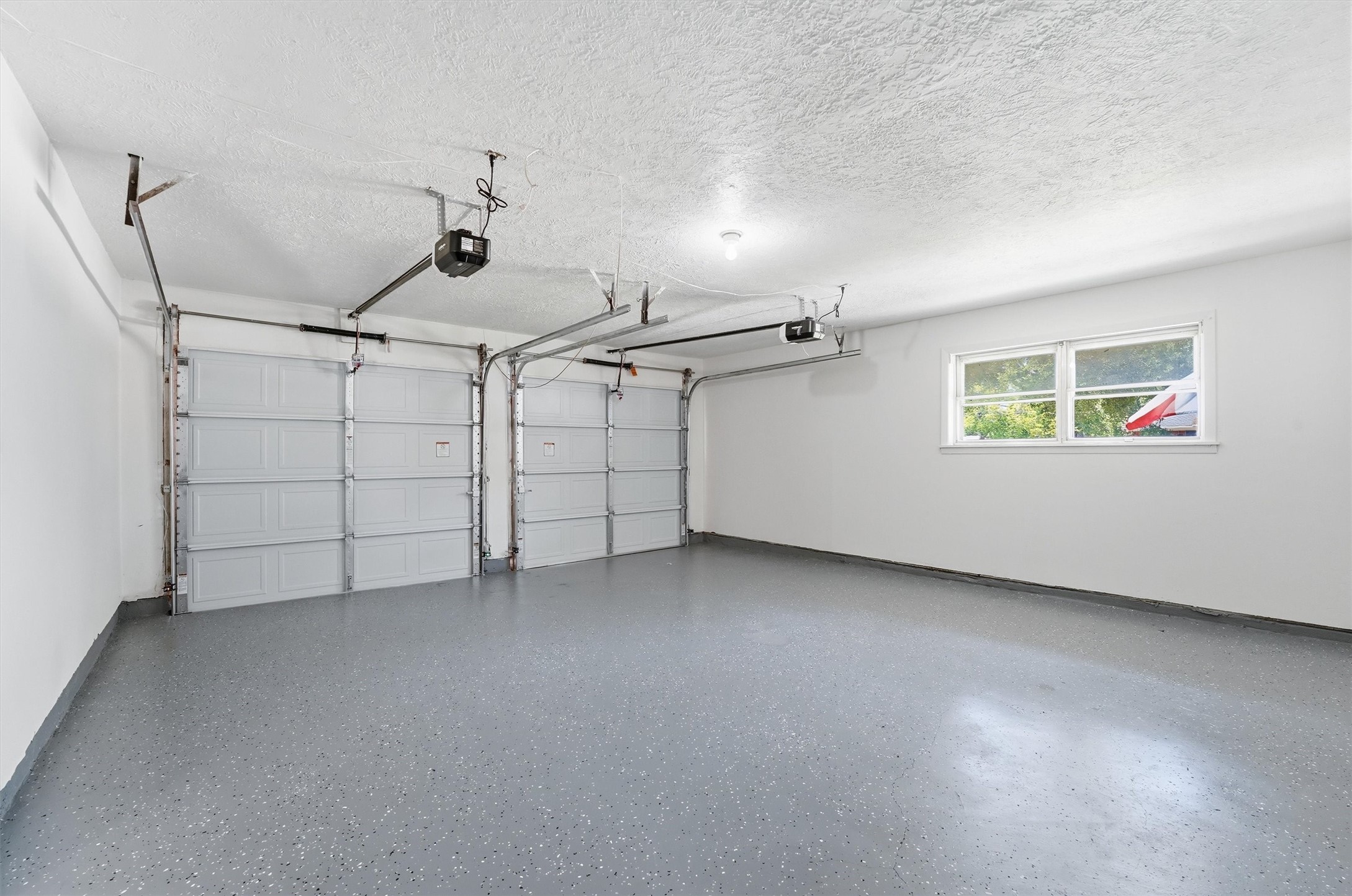 10302 Belfast Road La Porte, TX 77571 - Photo 27 of 30 Garage