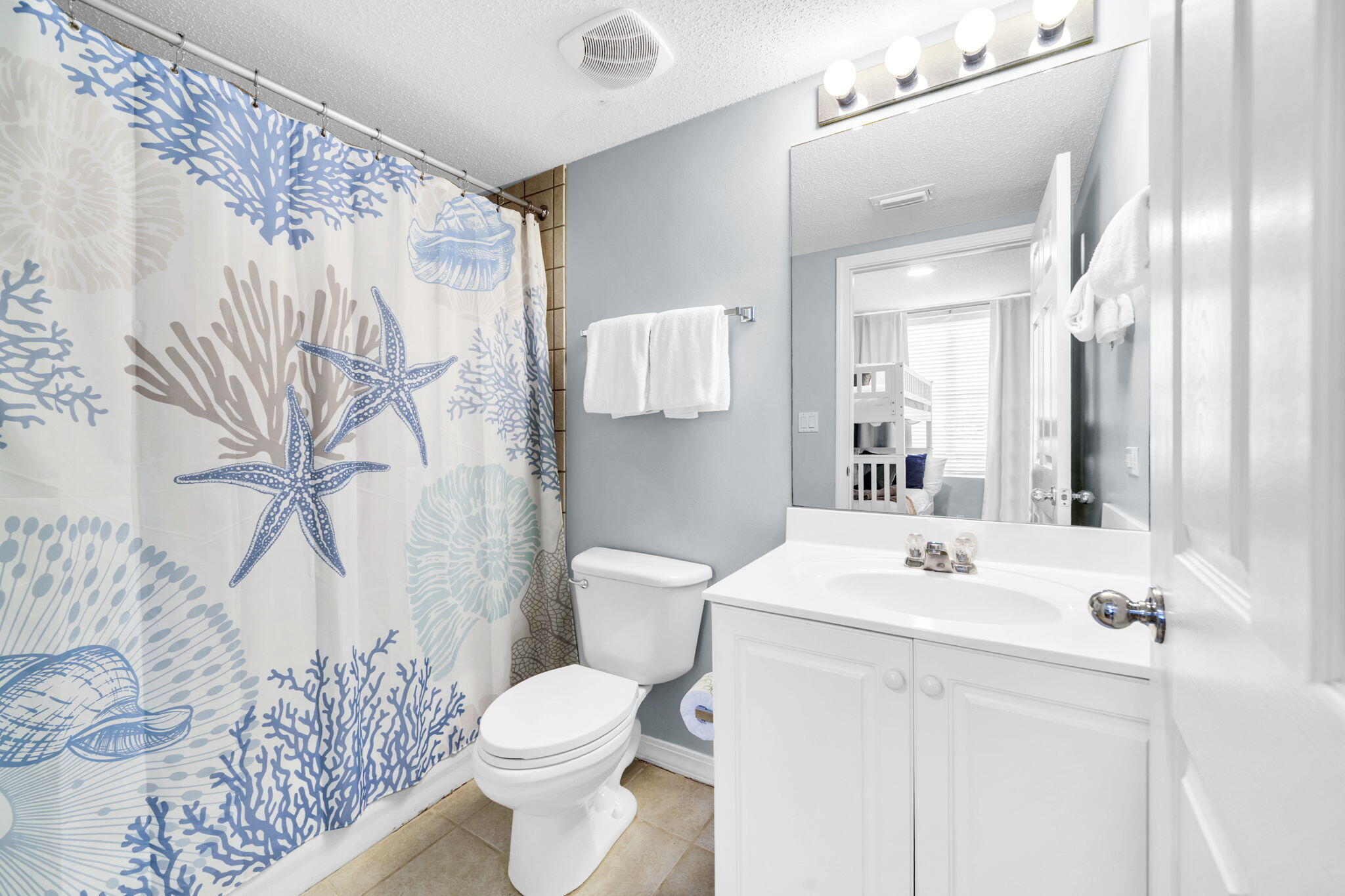 520 Santa Rosa Boulevard, Unit 100 Fort Walton Beach, FL 32548 - Photo 29 of 47 Bathroom 3