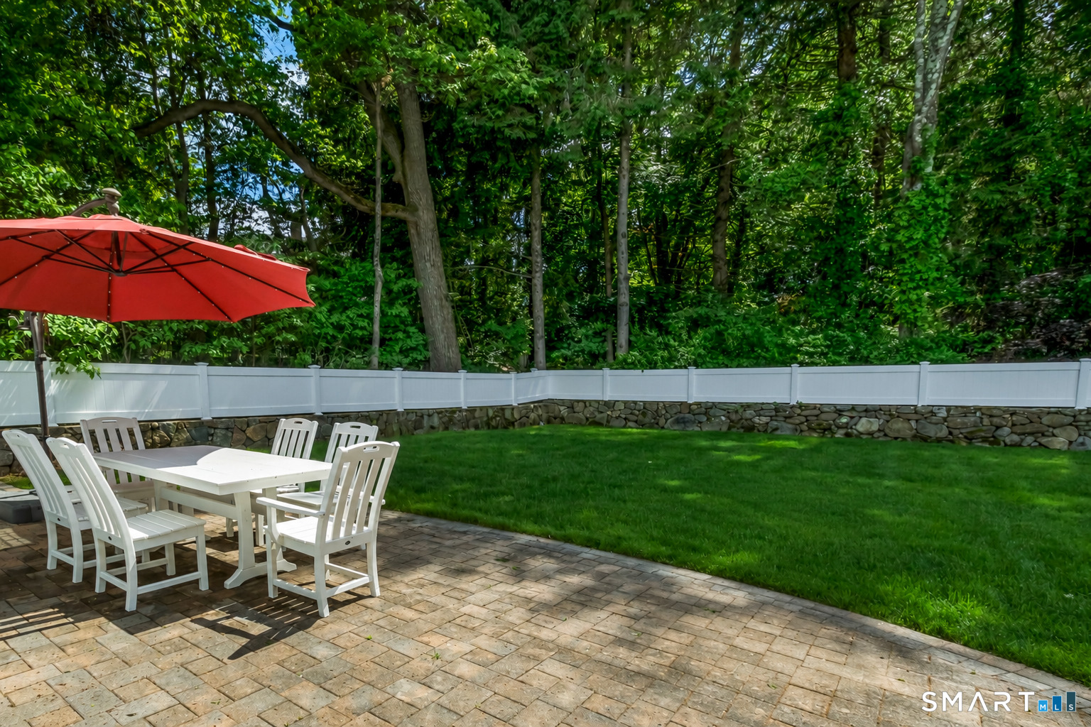 274 Valley View Road Fairfield, CT 06824 - Photo 8 of 36