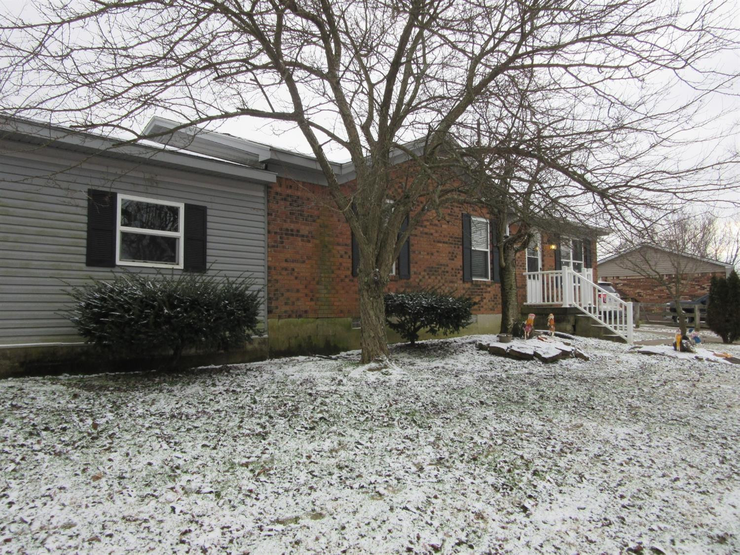 225 Hill N Dell Road Paris, KY 40361 - Photo 6 of 52 Listing Photo