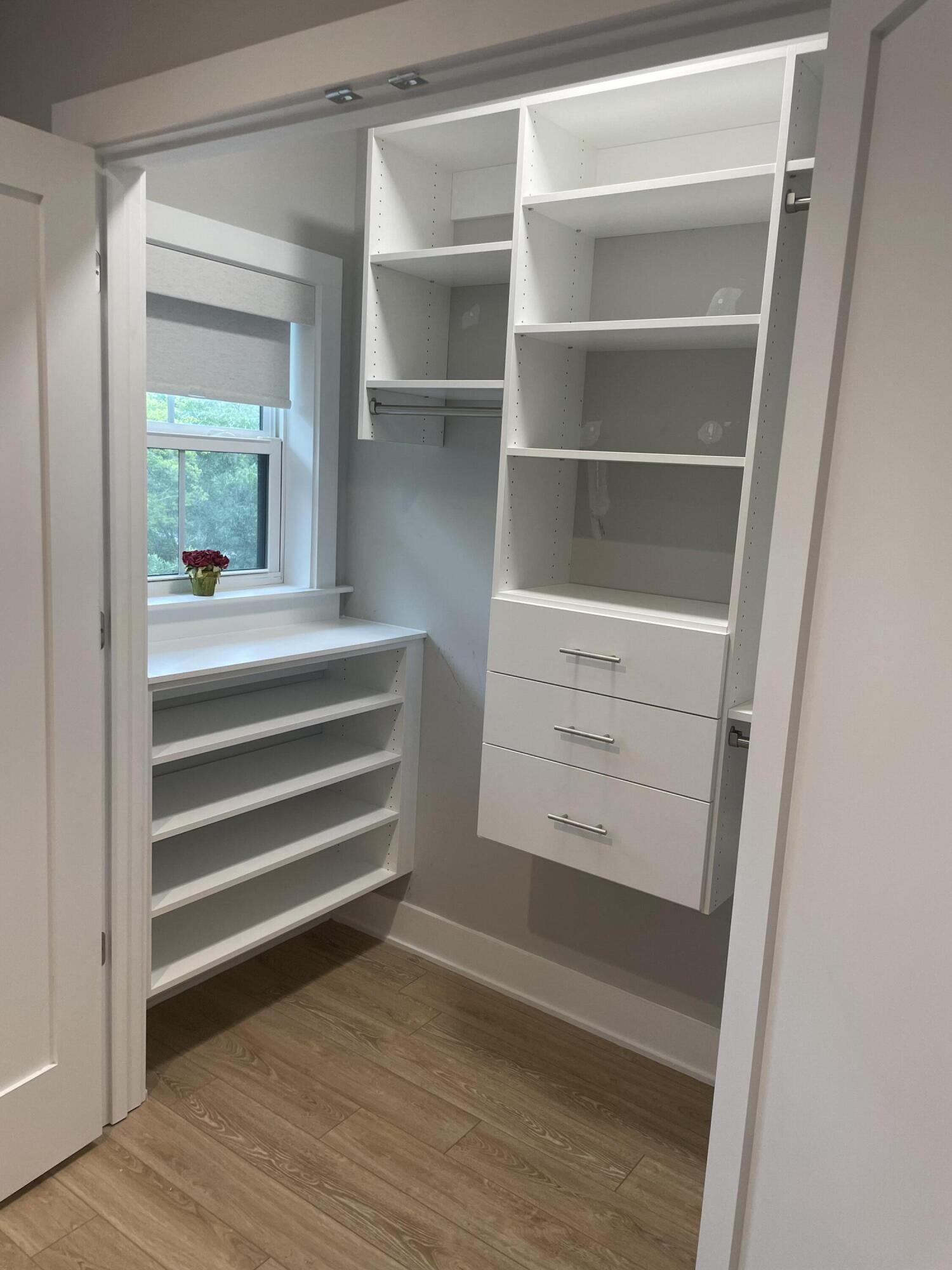 16 Shem Drive Mount Pleasant, SC 29464 - Photo 22 of 45 Master_Closet2