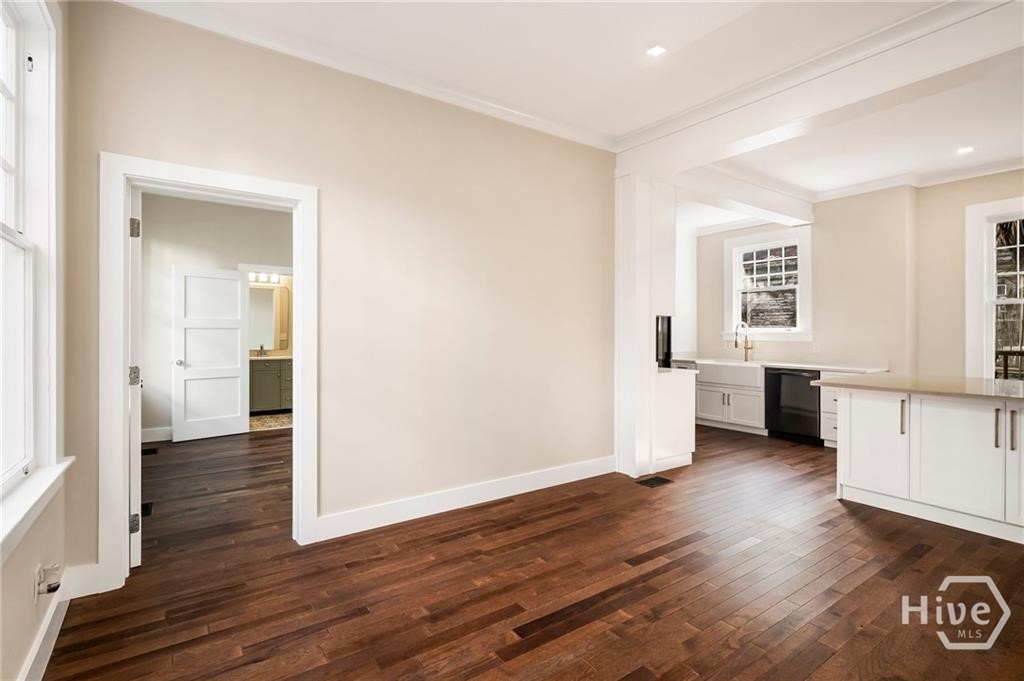 627 West 37th Street Savannah, GA 31415 - Photo 9 of 49