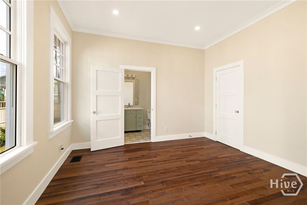 627 West 37th Street Savannah, GA 31415 - Photo 10 of 49