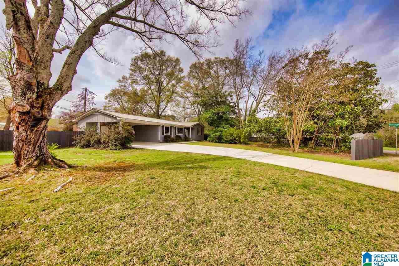 1301 Larry Lane Birmingham, AL 35213 - Photo 2 of 23