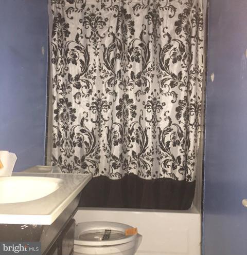 40 Sullivan Road Westminster, MD 21157 - Photo 14 of 21 Hall Bathroom