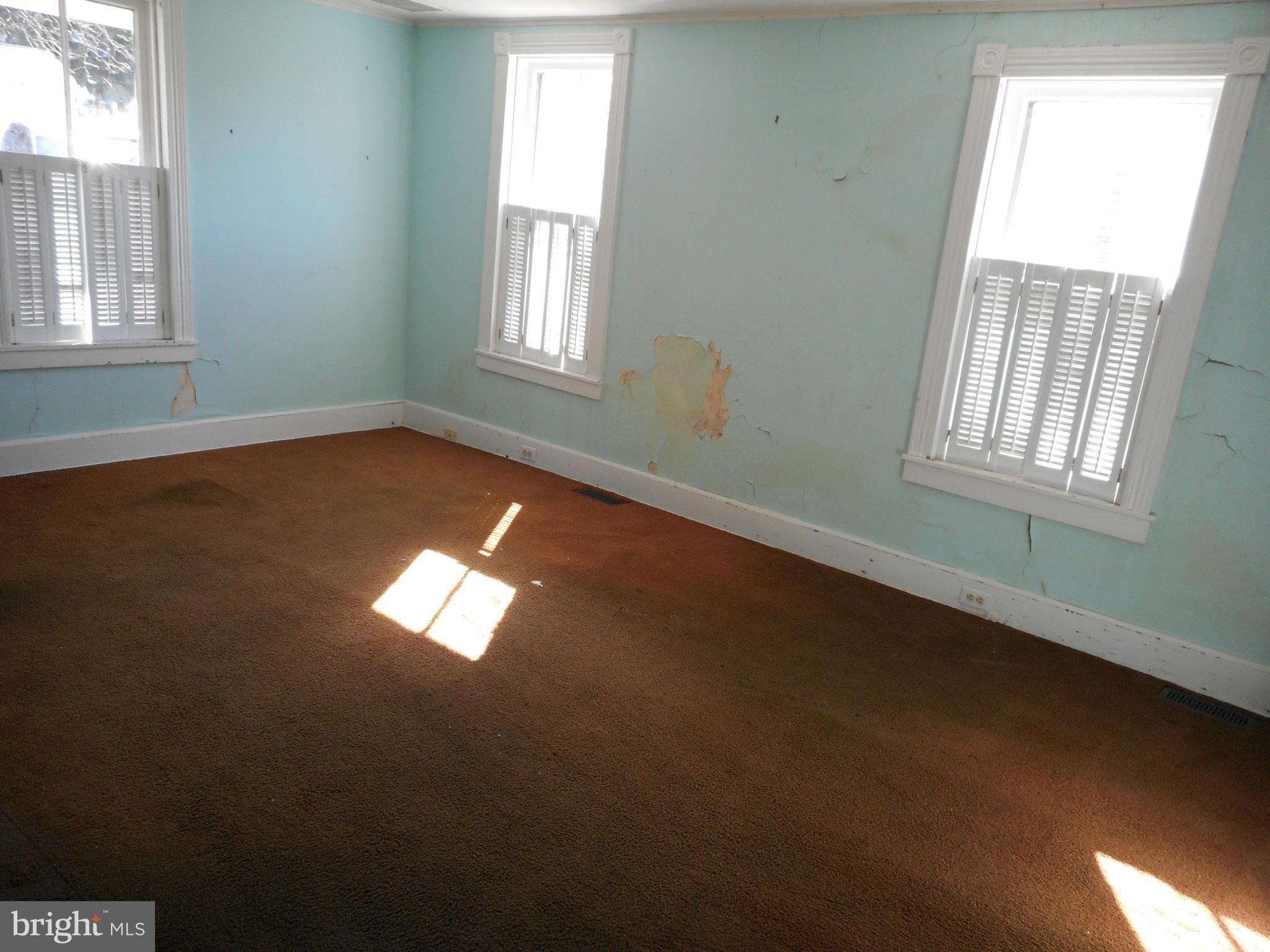 40 Sullivan Road Westminster, MD 21157 - Photo 9 of 21 Living Room