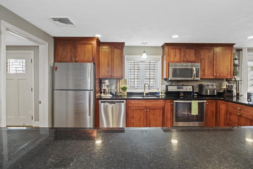 25 Cornell Road Beverly, MA 01915 - Photo 18 of 35 Gallery Image 18