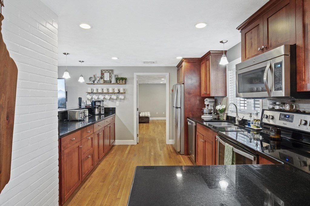 25 Cornell Road Beverly, MA 01915 - Photo 9 of 35 Gallery Image 9