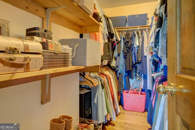 a view of entryway and hall