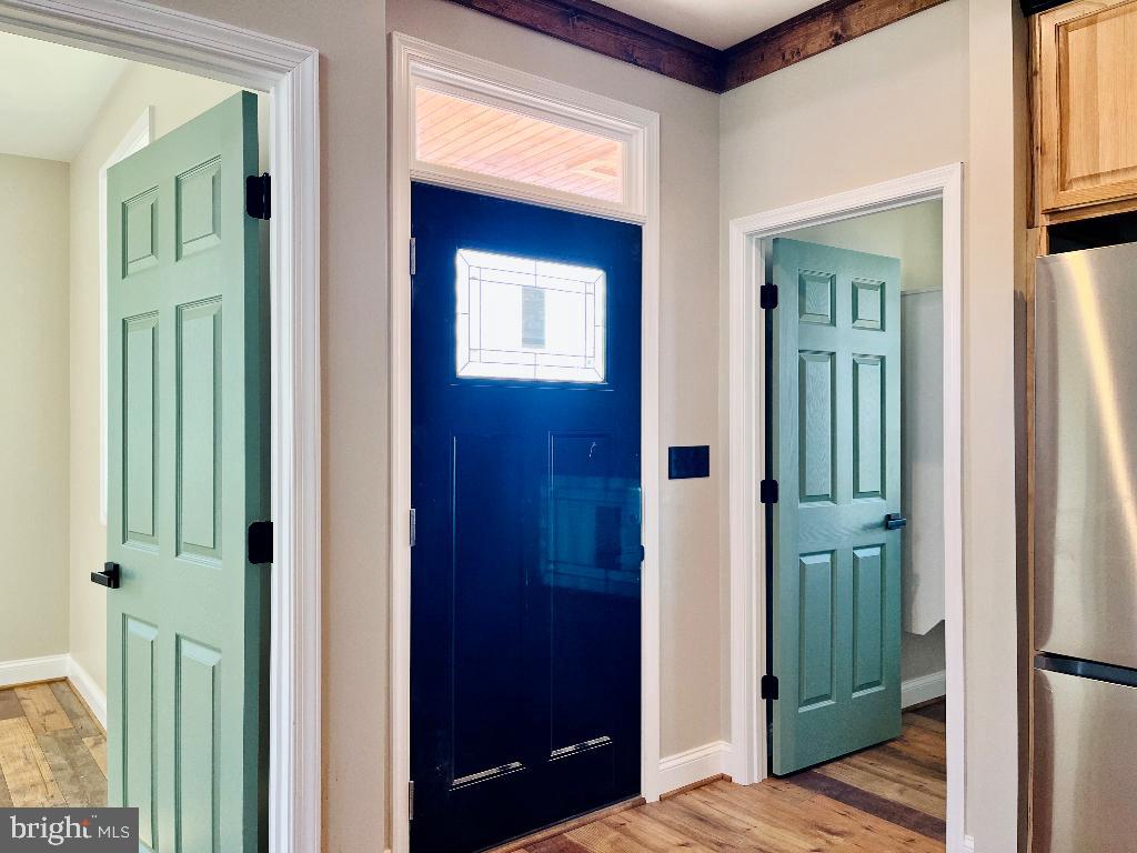 6 Antioch Road Luray, VA 22835 - Photo 31 of 39 view of wooden door