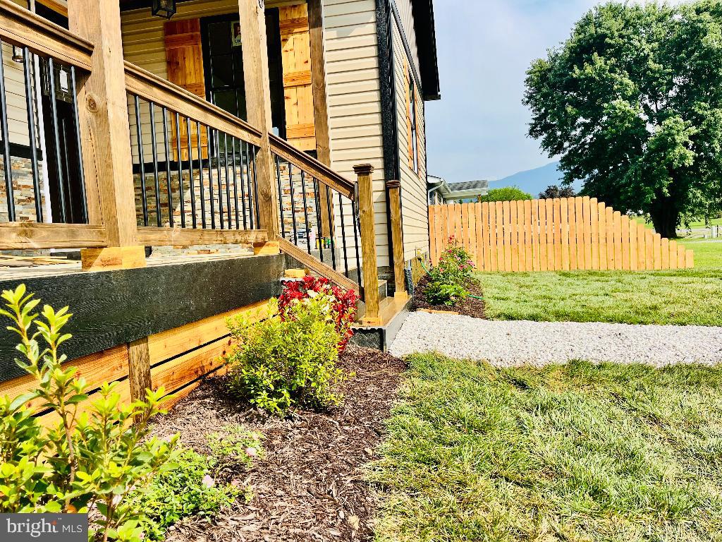 6 Antioch Road Luray, VA 22835 - Photo 7 of 39 a view of a pathway of a house with a yard