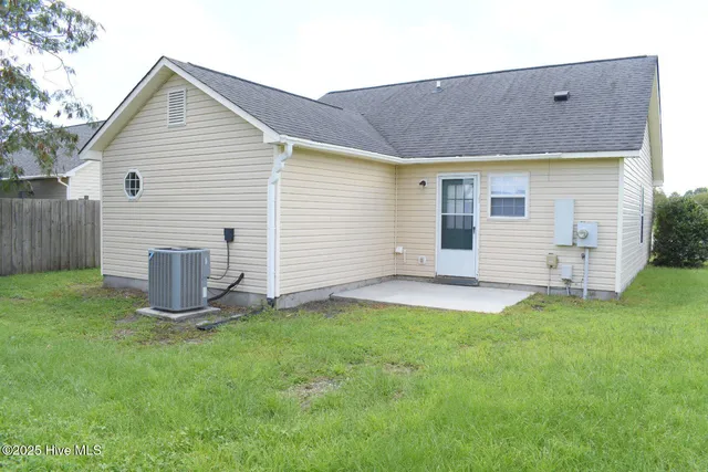 $1,750 | 6923 Alamosa Drive, Wilmington, NC 28411