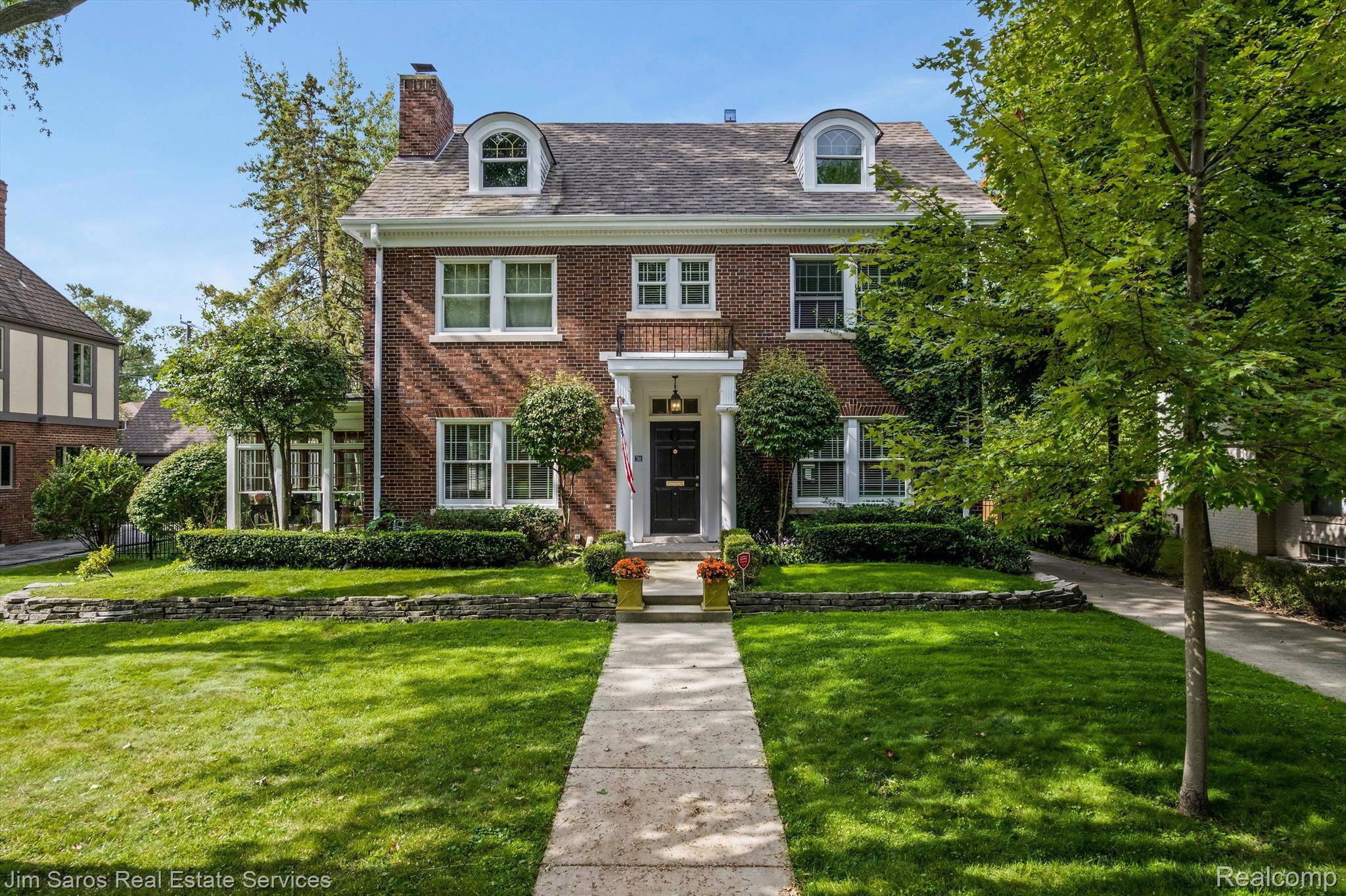 781 Bedford Road Grosse Pointe, MI 48230 - Photo 1 of 28 Gallery Image 1