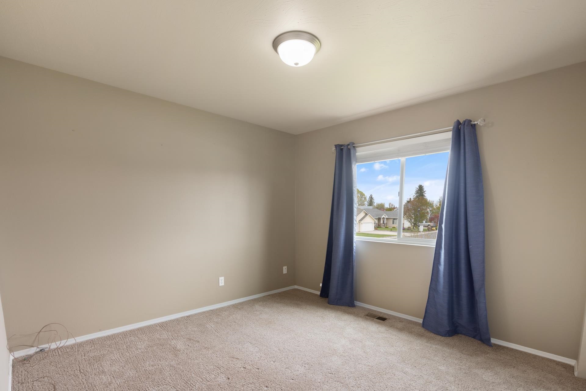 8716 North Warren Street Spokane, WA 99208 - Photo 13 of 28