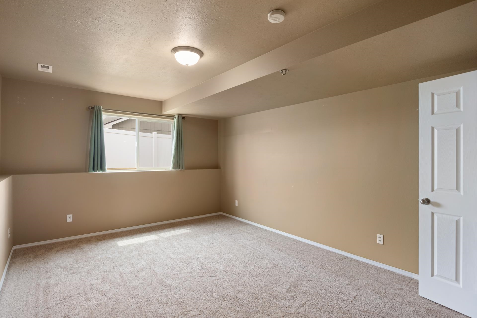 8716 North Warren Street Spokane, WA 99208 - Photo 21 of 28