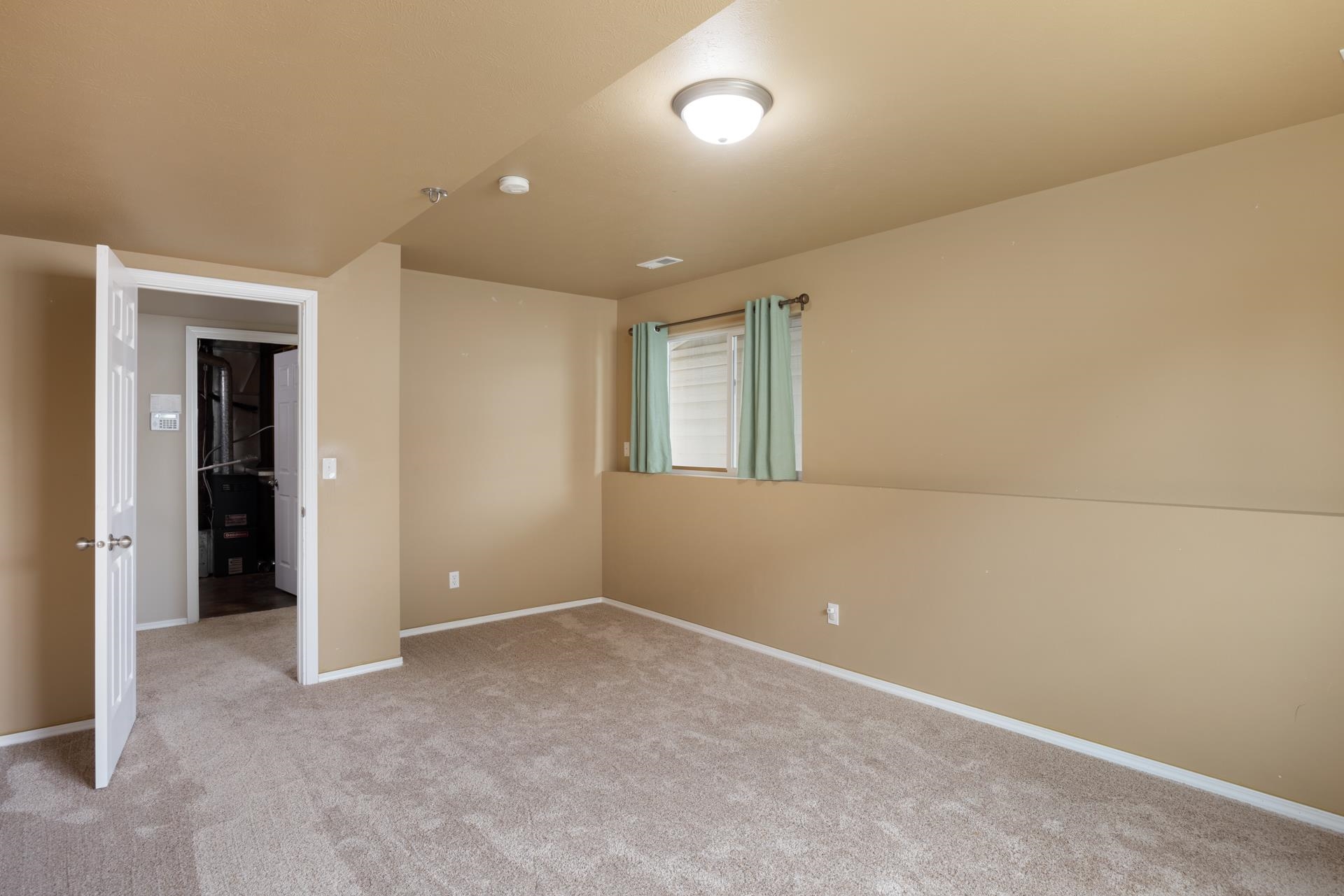 8716 North Warren Street Spokane, WA 99208 - Photo 22 of 28