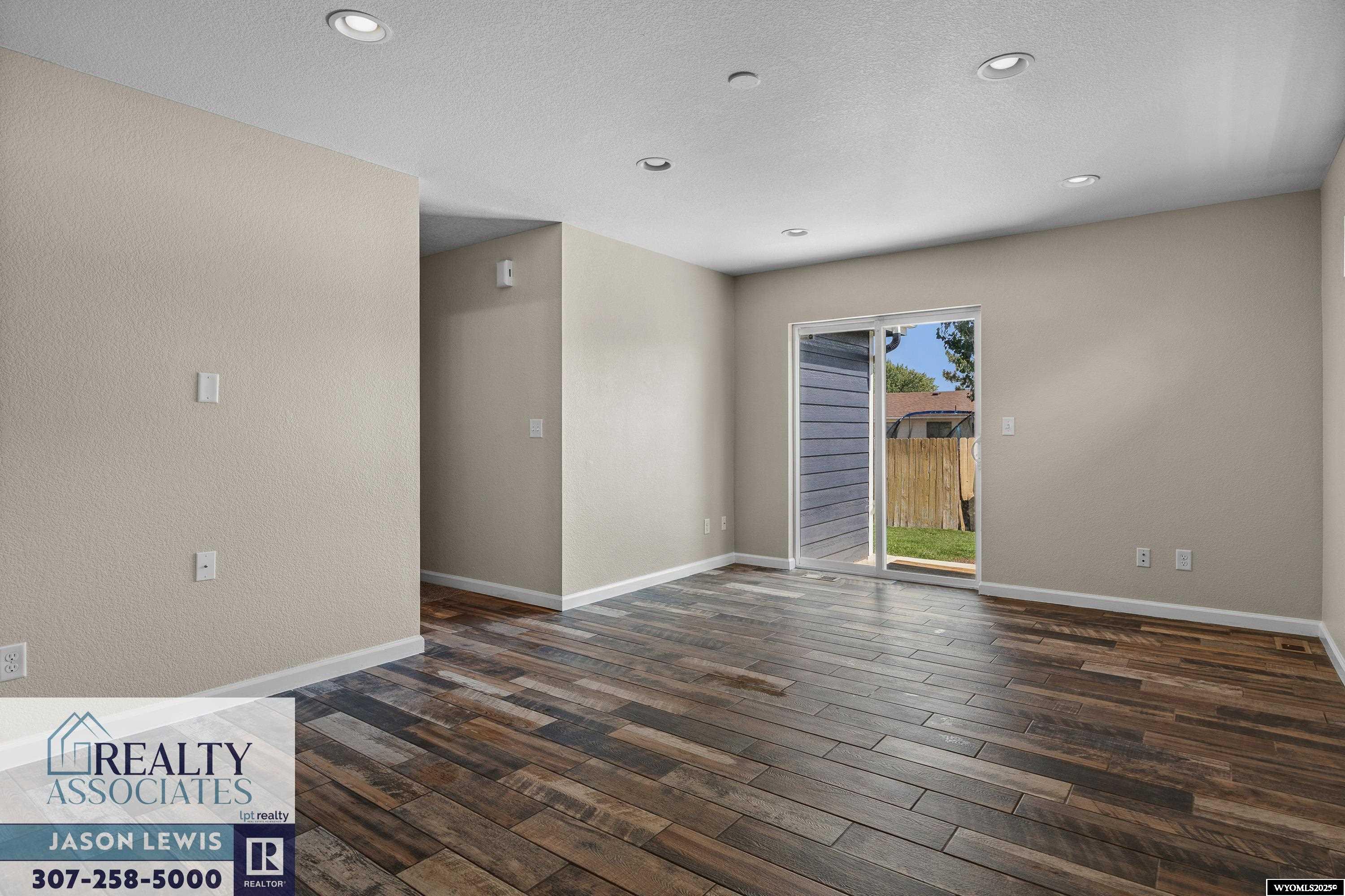 3075 Cold Springs Road Casper, WY 82604 - Photo 12 of 29