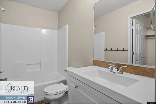 $385,000 | 3075 Cold Springs Road, Casper, WY 82604