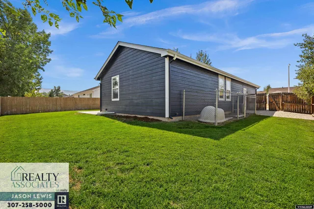 $385,000 | 3075 Cold Springs Road, Casper, WY 82604