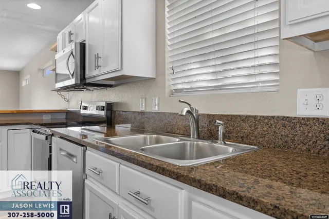 $385,000 | 3075 Cold Springs Road, Casper, WY 82604