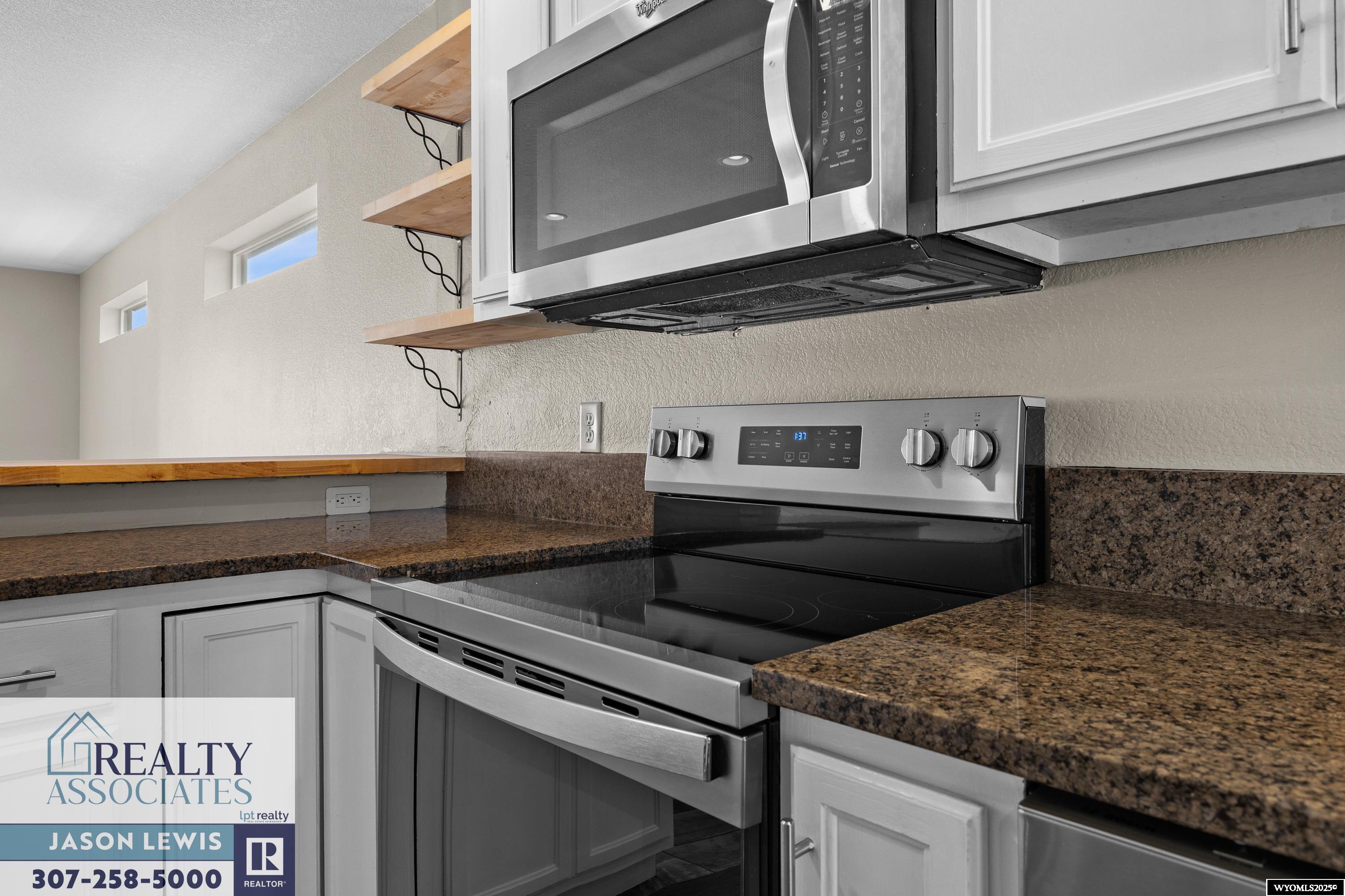 3075 Cold Springs Road Casper, WY 82604 - Photo 9 of 29