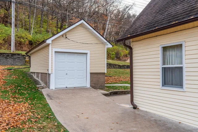a view of backyard of house