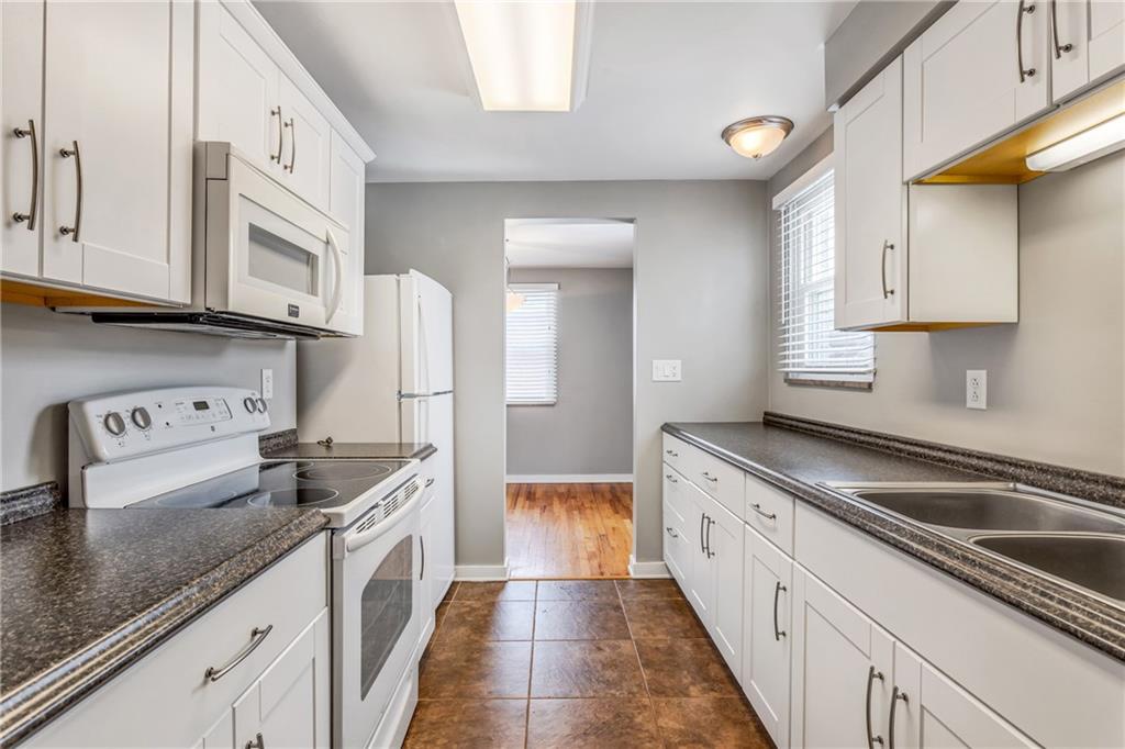 834 Rosalind Road Pittsburgh, PA 15237 - Photo 7 of 24 Gallery Image 7