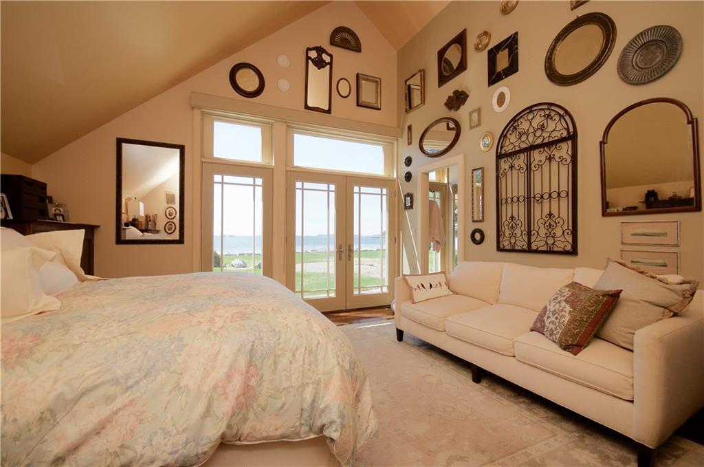 43 Candy Cove Road Tenants Harbor, ME 04860 - Photo 22 of 41 Master bedroom