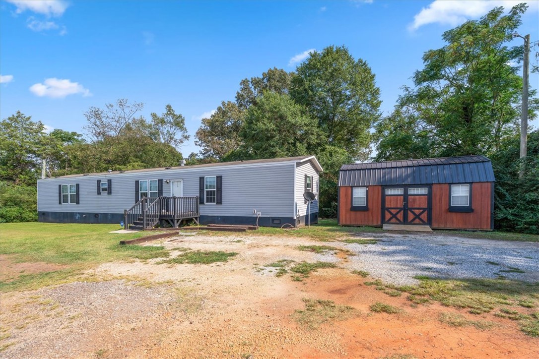 365 Armstrong Road Seneca, SC 29678 - Photo 2 of 30