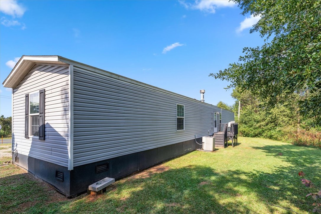 365 Armstrong Road Seneca, SC 29678 - Photo 26 of 30