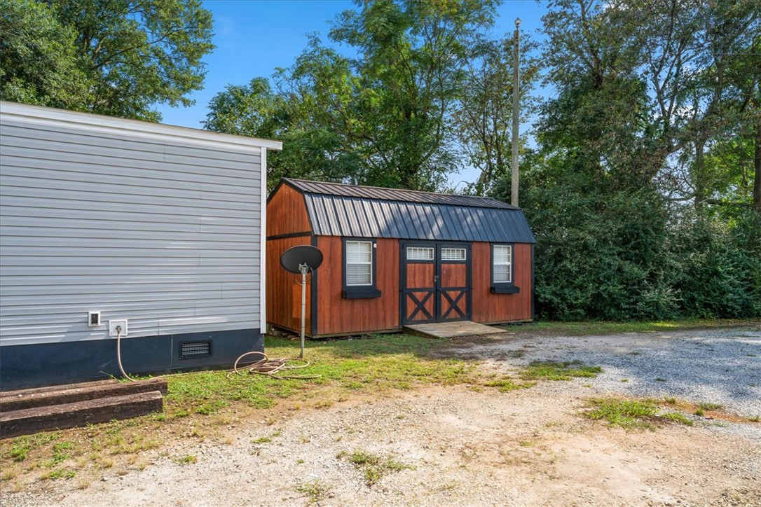 365 Armstrong Road Seneca, SC 29678 - Photo 28 of 30