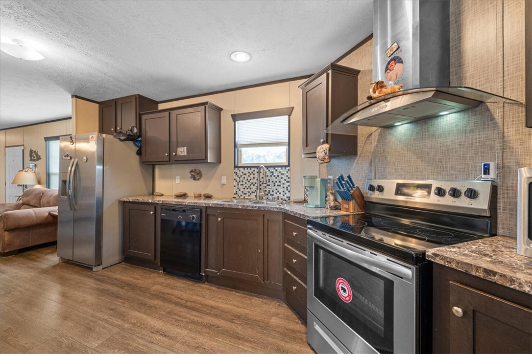 365 Armstrong Road Seneca, SC 29678 - Photo 4 of 30