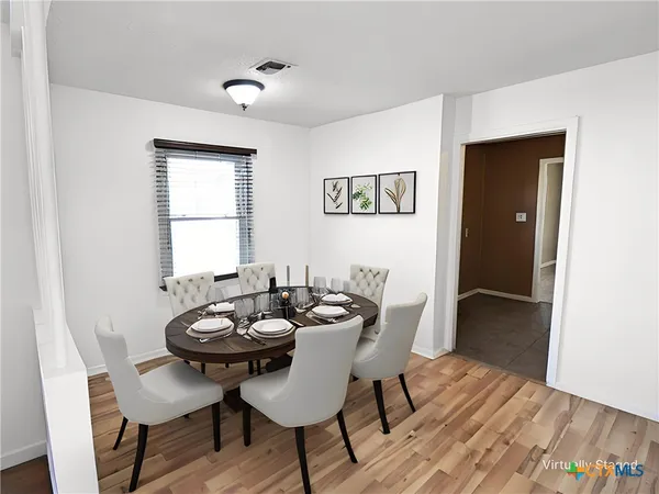 $199,900 | 1001 East Main Street, Little River-Academy, TX 76554